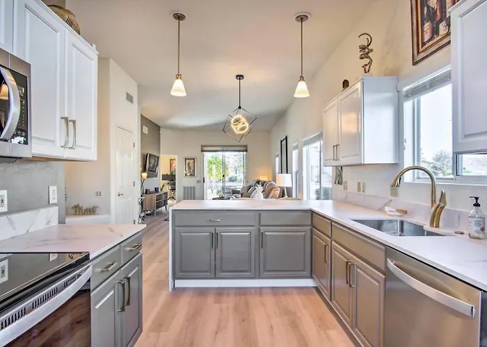 Holiday home 55+ Community W/ Pool & Spa: Valley Retreat! (adults Only)